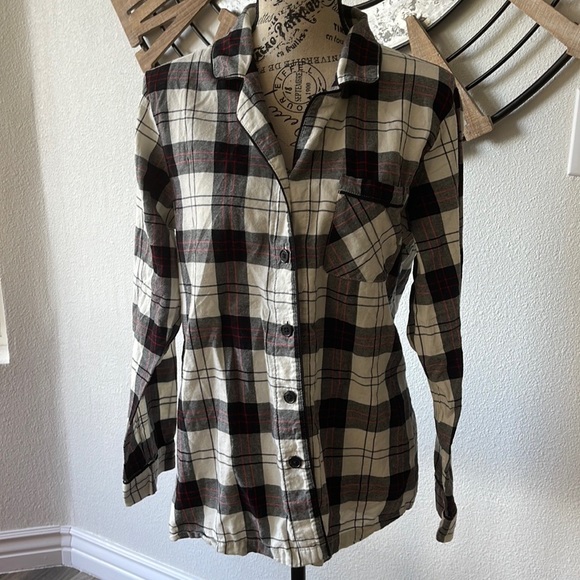 Men and womens matching sleepwear shirts - Picture 2 of 11